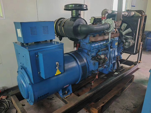 瓮安100kW柴油发电机组使用多级机油有哪些优缺点？